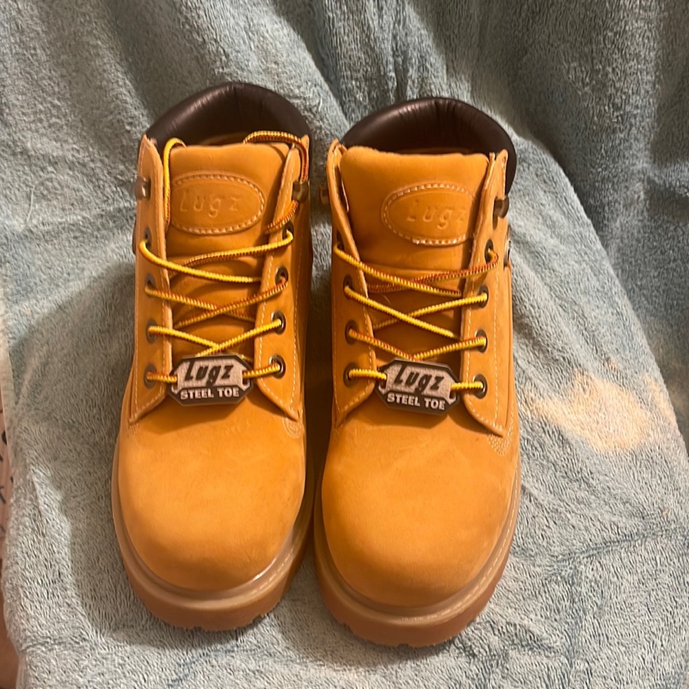 Brand new Lugz, never worn,